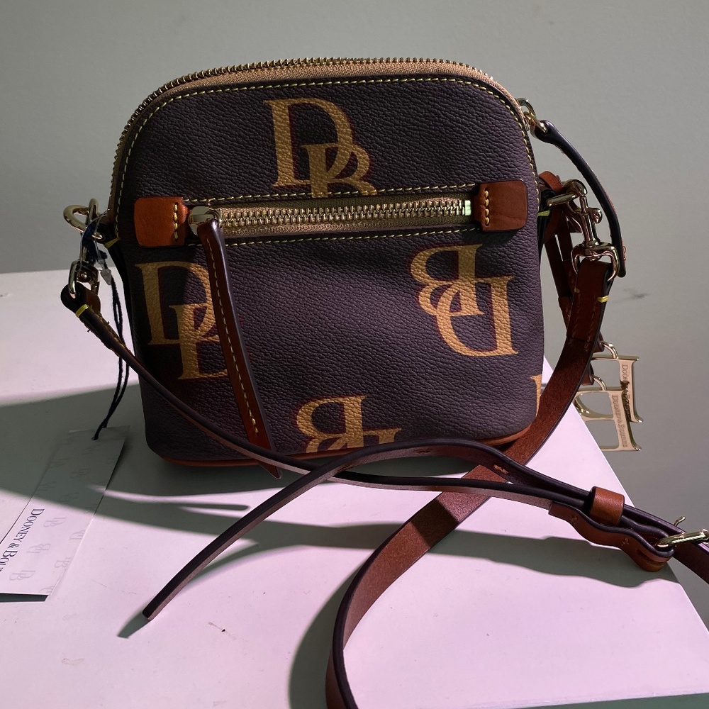 Brand New Dooney & Bourke mini crossbody bag